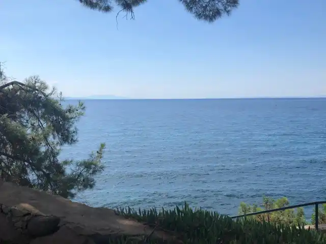 Kayra Beach Balık Ekmek'nin yemek ve ambiyans fotoğrafları 1