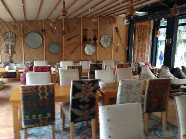 Zamos Cafe & Restaurant'nin yemek ve ambiyans fotoğrafları 27