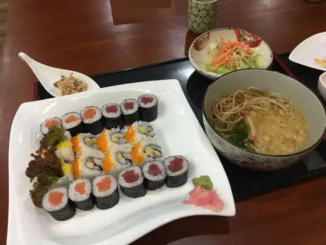 Azabu Sushi & Teppanyaki Food Photo 2
