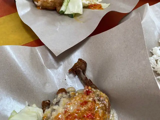 Ayam Gepuk Pak Pembus Food Photo 1