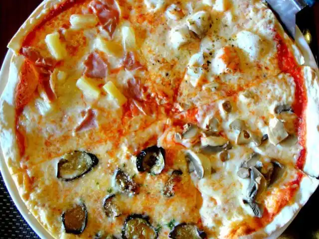 Pizzeria Michelangelo Food Photo 15