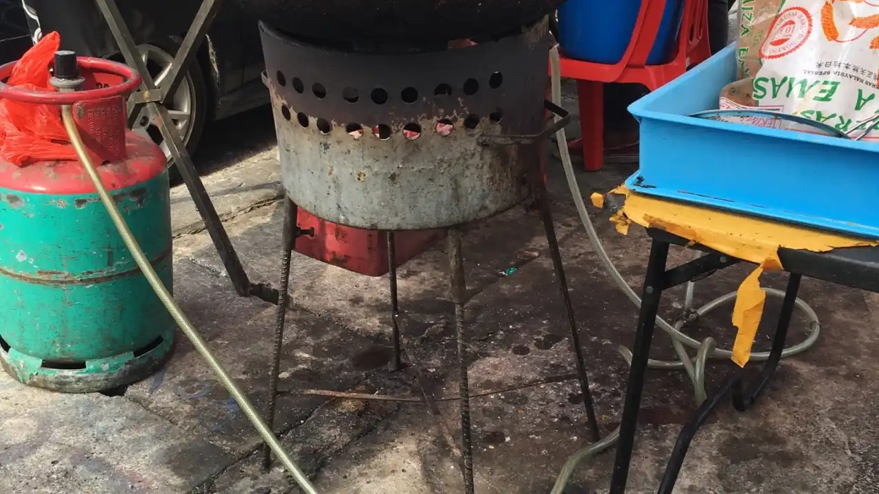 Nasi kukus ayam besar bapak gila