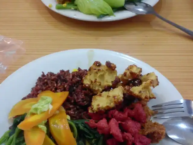 Karuna rumah makan vegetarian