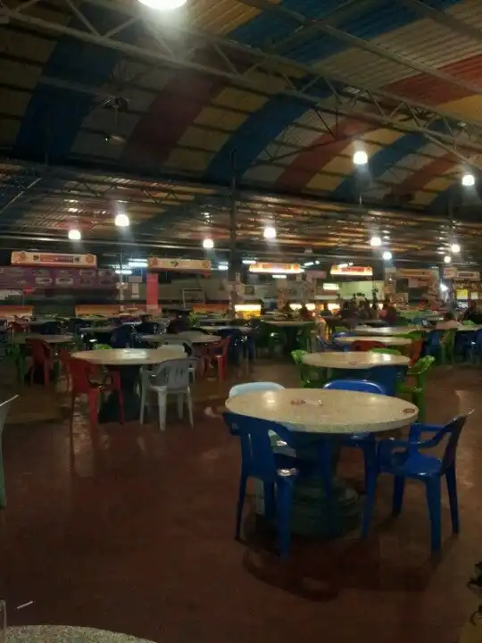 Maza Jungle Food Court