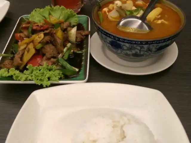 Dee Dee Thai Food Photo 14