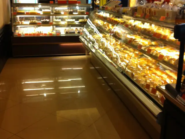 Gambar Makanan Holland Bakery 17