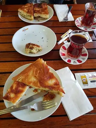 Asli Borek