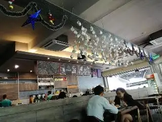 Cincin Restaurant Sdn. Bhd. 津津酒家有限公司