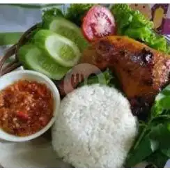 Gambar Makanan Ayam & Es Pisang Ijo Karlina, Lembang 5