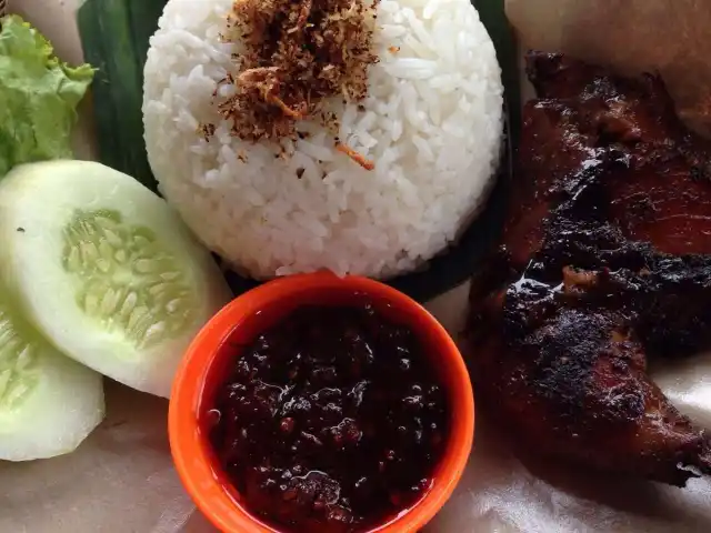 Gambar Makanan Ayam Bakar Priwit 4