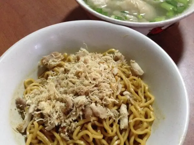 Gambar Makanan Mie Baso Akung 6