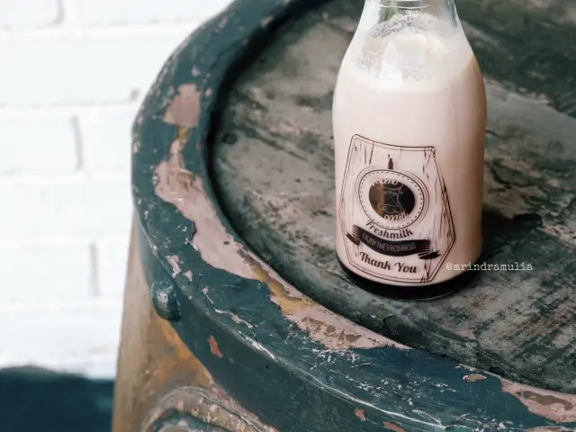 Gambar Makanan Momo Milk Barn 17