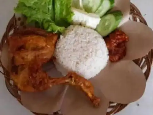 Pecel Lele Depan MGK(warung Mpo Tri)