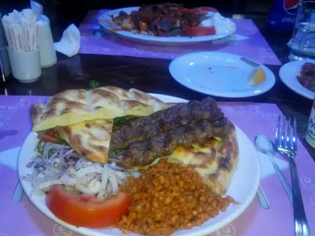 Akşehir Urfa Sofrası'nin yemek ve ambiyans fotoğrafları 4