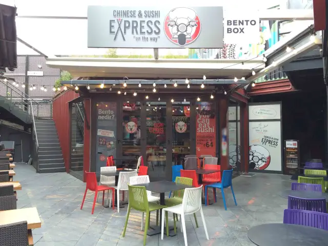 Sushi Express'nin yemek ve ambiyans fotoğrafları 5