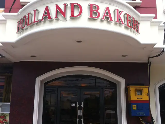 Gambar Makanan Holland Bakery 5