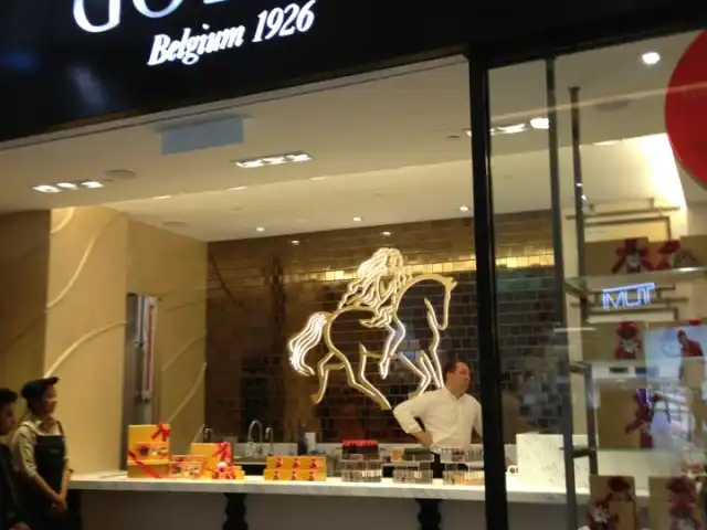 GODIVA Chocolatier