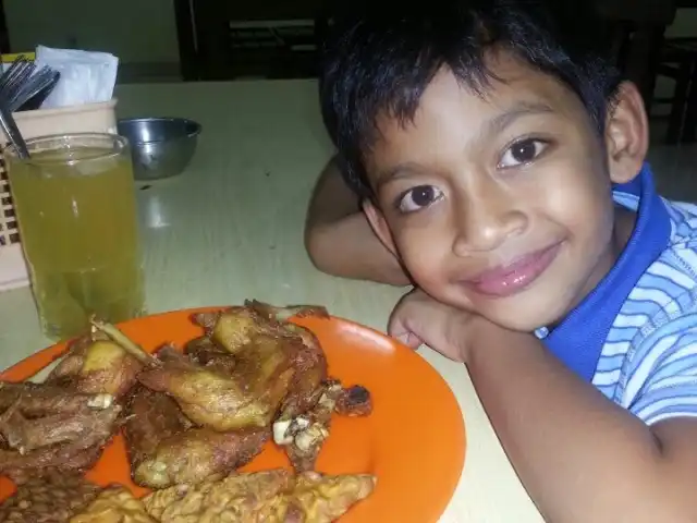 Gambar Makanan Ayam Goreng Tojoyo 3 (Jokteng) 15