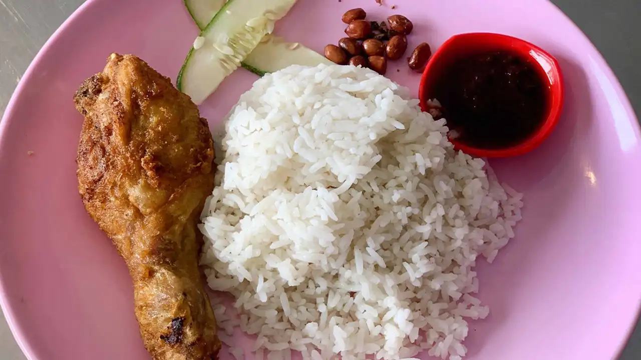 Ajak Nasi Lemak Wak Kentut