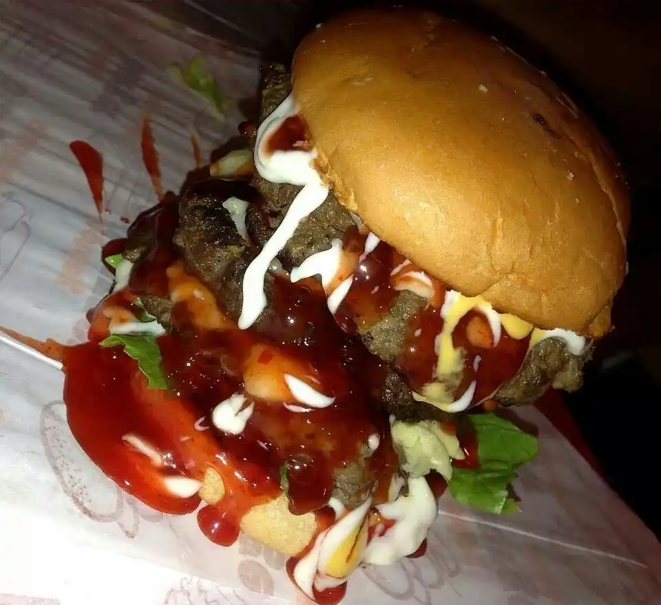 Deen Burger Bakar Uptown Banting