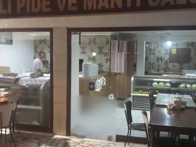 Meşhur Develi Cıvıklı Pide ve Mantı'nin yemek ve ambiyans fotoğrafları 2