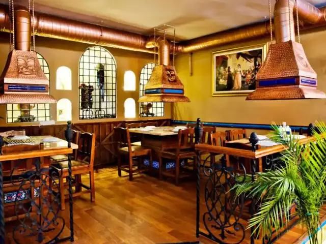 Red Lara Cafe & Restaurant'nin yemek ve ambiyans fotoğrafları 14