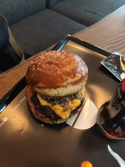 Unique Burgers'nin yemek ve ambiyans fotoğrafları 26
