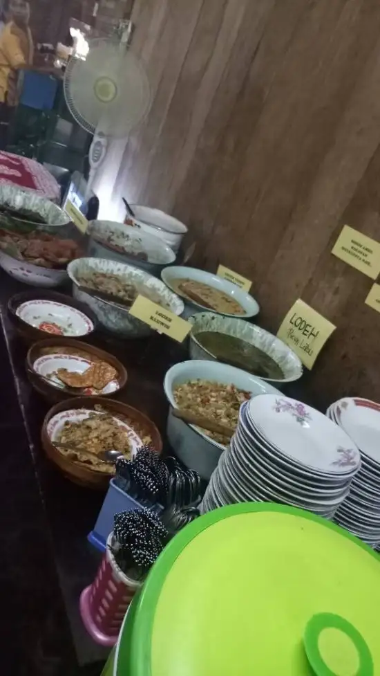 Gambar Makanan Wedangan Kampoeng 16