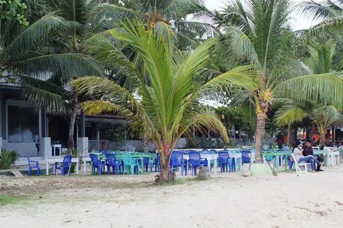Gambar Makanan Kemala Beach & Resto 16