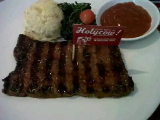 Gambar Makanan Steak Hotel by Holycow! #TKP Benhil 5