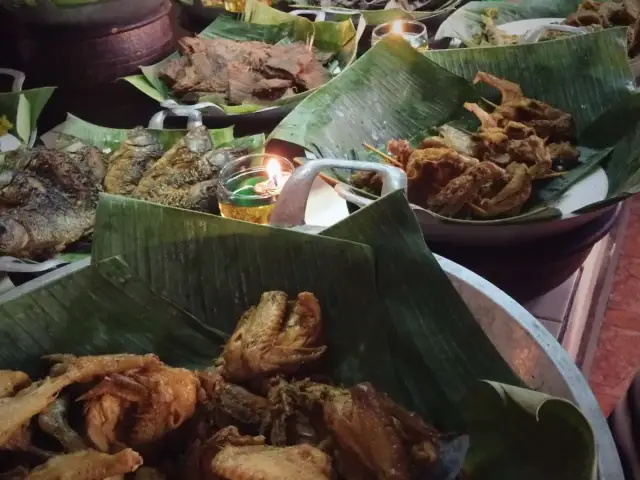 Gambar Makanan Warung Nasi Ampera 12