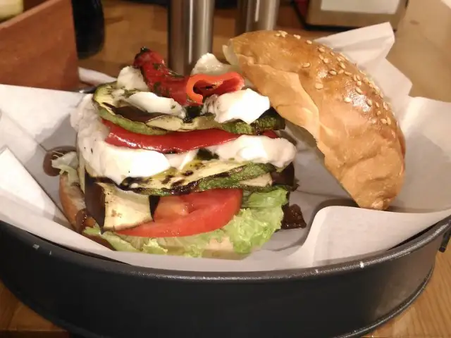 Burgerillas Burger&Steakhouse'nin yemek ve ambiyans fotoğrafları 24