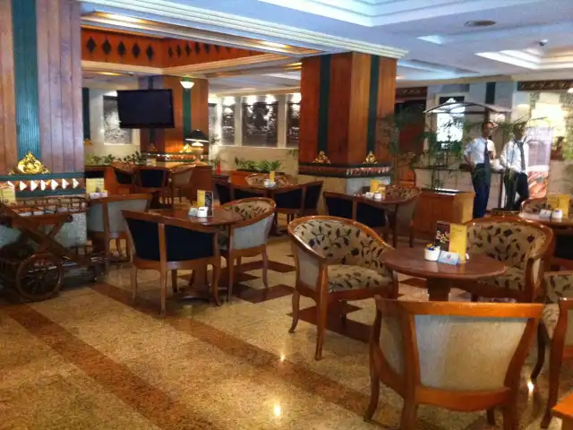 Gambar Makanan Lobby Lounge - Kartika Chandra Hotel 3