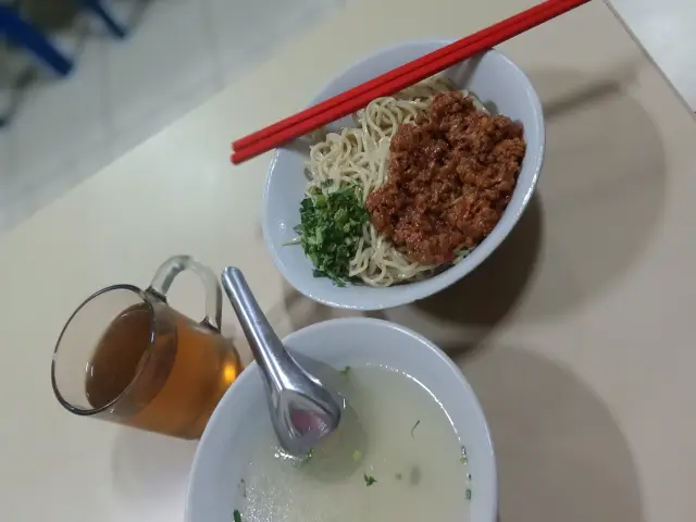 Gambar Makanan Mie Lezat Khas Bandung (Gang Luna) 10