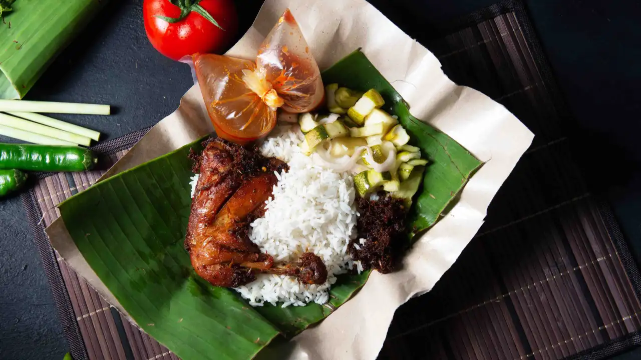 Nasi Kukus Telaga Sambal Gesek