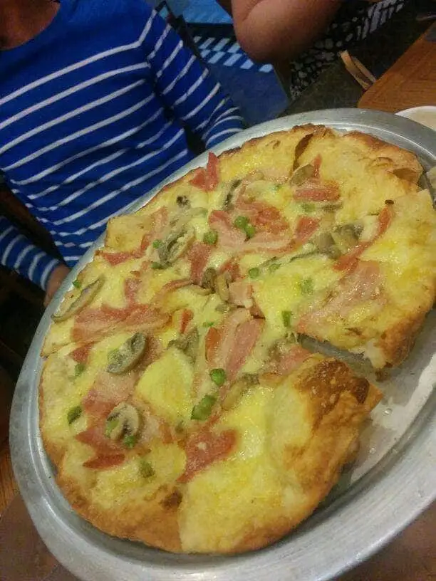 Shakey's Food Photo 19