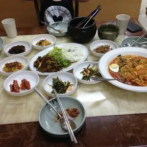 Omaya Korean Spiced Chicken Food Photo 14