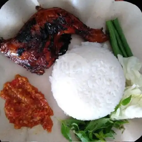 Gambar Makanan Ayam bakar yanti ( cabang koang ), Warung Gantung 16