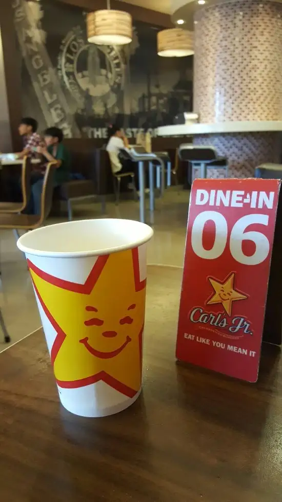 Gambar Makanan Carl's Jr. 2