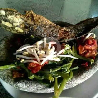 Gambar Makanan Lesehan Pecel Lele Lestari & Seafood, Srengseng Sawah 15