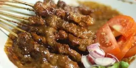 Sate Ayam Kambing Madura Pak Johan