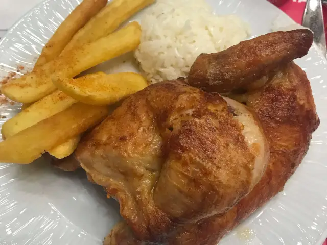 Semt Chicken & Rotisserie'nin yemek ve ambiyans fotoğrafları 28