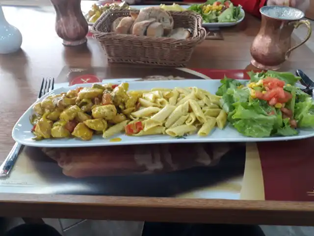 Çayırova Belediyesi Sosyal Tesisler'nin yemek ve ambiyans fotoğrafları 19