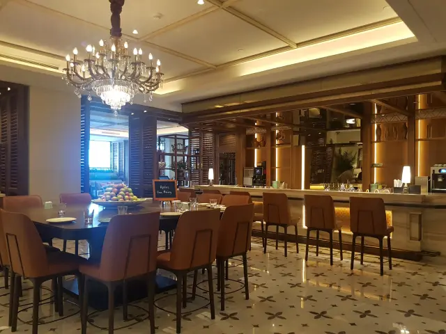 Gambar Makanan GrandCafe-HotelGrandHyatt 15