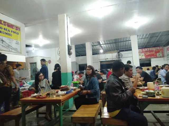 Gambar Makanan Seafood Artomoro Pak Kumis 5