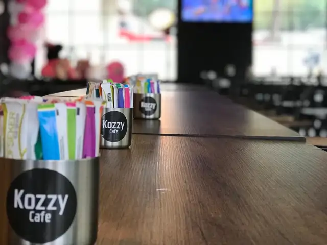 Kozzy Cafe'nin yemek ve ambiyans fotoğrafları 11