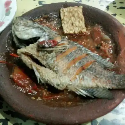 Warung Seafood Sidomulyo