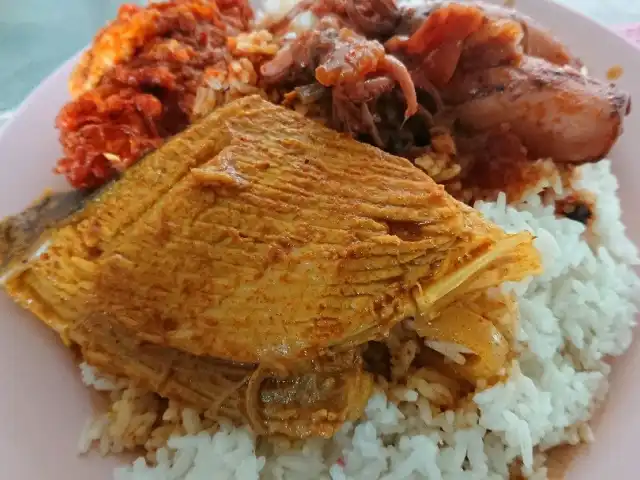 Pak Mail - Gulai Ikan Pari & Bawal Food Photo 5