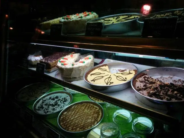 Cafe Quezon Cakes & Pastries Food Photo 11