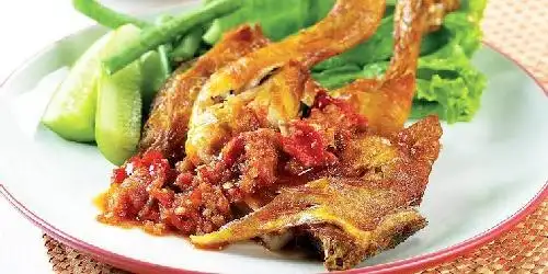 AYAM BAKAR-PENYET-KEREMES PAWON GUNUNG (PENAKIR),BEKASI